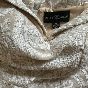 Betsy and Adams formal dress sweetheart neckline